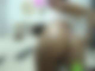 Live cam show with Naomylynch - Ebony on Mixed Magazine Live