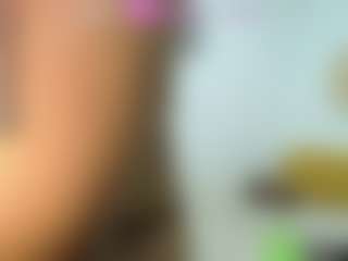Live cam show with Naomylynch - Spank on slutload