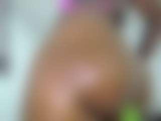 Live cam show with Naomylynch - Black Small Tits on Camsoda