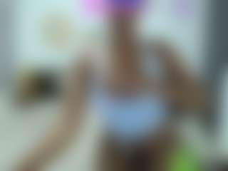 Live cam show with Naomylynch - Black BBW on camgirlchat.live