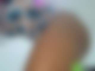 Live-Cam-Show mit Naomylynch - HD Curvy auf Camsoda