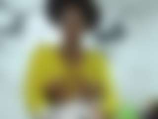 Live cam show with Naomylynch - Black Big Ass on CamwithHer