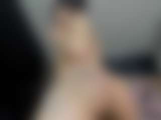 chaniesmith69x's Live Sex Cam Show