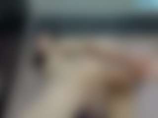 chaniesmith69x's Live Sex Cam Show