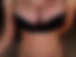 Live cam show with ErikaMelas - Fuck on Camsoda