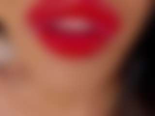 Live cam show with sweet-Elizabeth - Tease on TastyBlacksLive