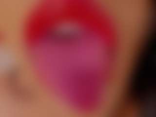 Live cam show with sweet-Elizabeth - Brown Eyes on SxyPornLive