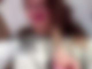 Live cam show with BarbieMcintyde - Play on xDating