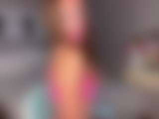 Live cam show with BarbieMcintyde - Play on Free Soda