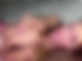 Live cam show with BarbieMcintyde - Ass Clapping on camwithhim.com