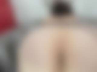 Live cam show with esmeralda-milf - Middle Aged on TeamSkeetLive