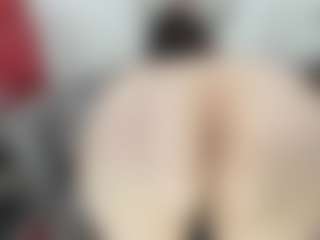 Live cam show with esmeralda-milf - Young Adult on Uber Horny