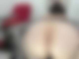 esmeralda-milf's Live Sex Cam Show