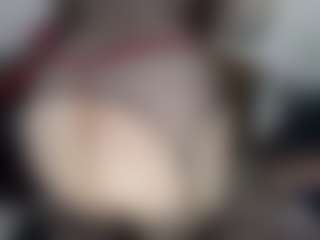 Live cam show with esmeralda-milf - Body Massage on Camsoda