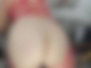 Live cam show with esmeralda-milf - Body Massage on Pornisteam.com