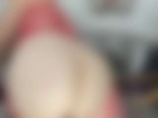 Live cam show with esmeralda-milf - Body Massage on sexylivex.com