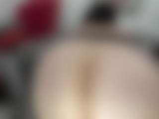 Live cam show with esmeralda-milf - Middle Aged on Camsoda.co