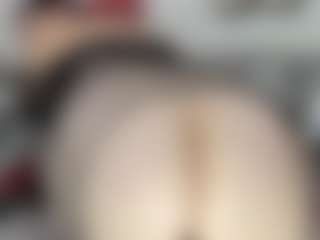 Live cam show with esmeralda-milf - Middle Aged on Milfs Live