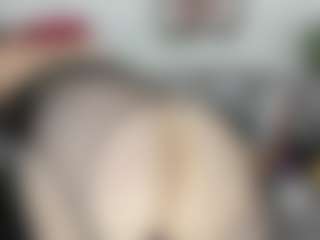 Live cam show with esmeralda-milf - Middle Aged on LiveSexCams6