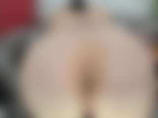 esmeralda-milf's Live Sex Cam Show