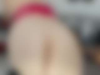 Live cam show with esmeralda-milf - Middle Aged on dropp.cam