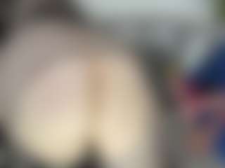 esmeralda-milf's Live Sex Cam Show