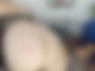 Live cam show with esmeralda-milf - Body Massage on Camsoda