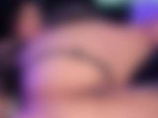 Live cam show with madissonlove - Camel Toe on Free Soda