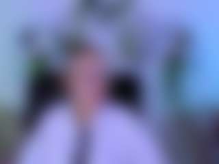 Live cam show with andrea-kisss - Ebony on CamSodaAdn
