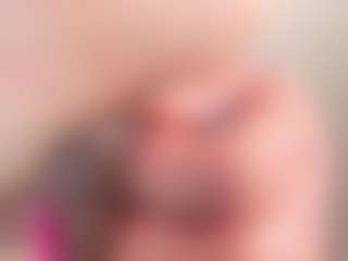 Live cam show with bigclitti - Dildo Or Vibrator on Camsoda