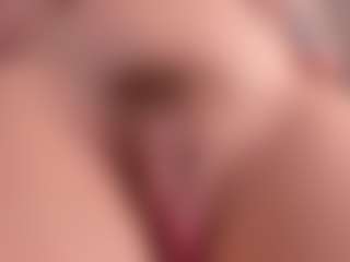 Live cam show with bigclitti - Smoking on Dolls Live