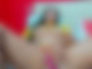 Live cam show with IsaSquirt - Striptease MILF on madthumbs