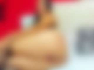Live cam show with IsaSquirt - Facial on Camsoda