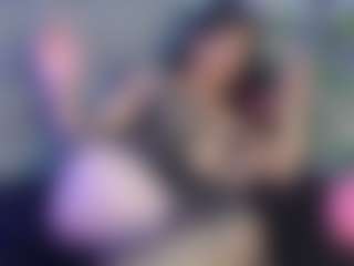 Live cam show with Ivone - Cumshot on Gym Cam Girls