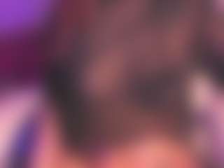 Show en direct avec nathasha-ebony - Nipple Piercings sur Camsoda