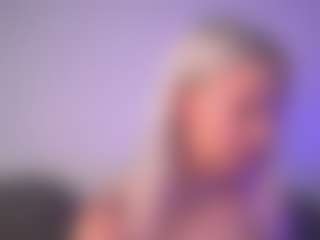 Live cam show with RanyLoveThompson - Blonde Hair on AdultVida.com