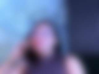 Live cam show with Katemoos - Bra on milfzrlive.com