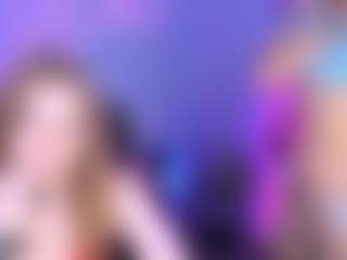Live cam show with kitniss-dreamy - Petite on WildCum