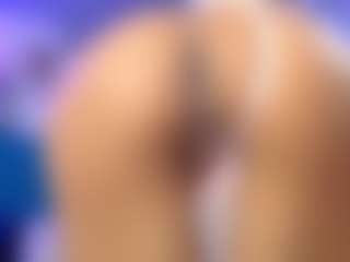 Lili-and-breazer's Live Sex Cam Show