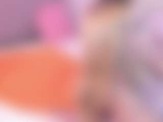 Live cam show with Lia - Lush Blonde Hair on TastyBlacksLive