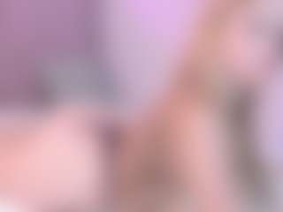 Live cam show with Lia - Blonde Hair Dildo on pussylord.com