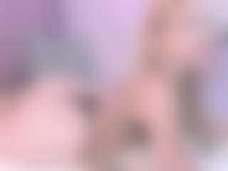Live cam show with Lia - Sexy on UwU Esports