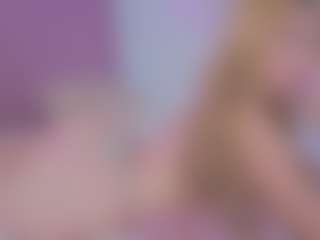 Live cam show with Lia - Brown Eyes Blonde Hair on CamwithHer