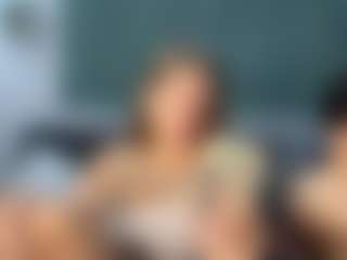 Live cam show with Miley-and-Michael - Public Brown Hair on Camiplay Live