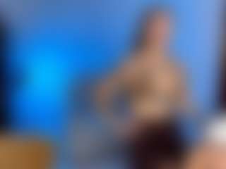 Live cam show with INSOMNIA - Green Eyes on Gym Cam Girls