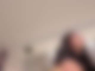 Live cam show with SolAvelar - Brown Hair on studioflirtlive.com