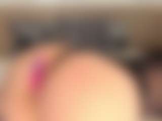 Live cam show with SolAvelar - Handjob on livesuperchat.net