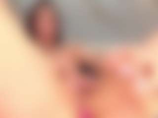 Live-camshow met SolAvelar - Striptease op Camsoda