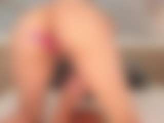 Live cam show with SolAvelar - Brown Hair Teen (18+) on UwU Esports