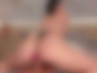 Live cam show with SolAvelar - Squirt on sexylive.show